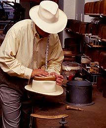Blocking a Panama hat
